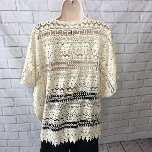 Cabi women's Capri crochet top XS Style# 5026 - Picture 7 of 7